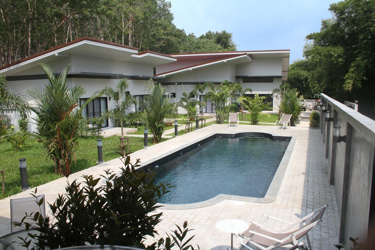 Medithairean Guesthouse Ao Nang エクステリア 写真